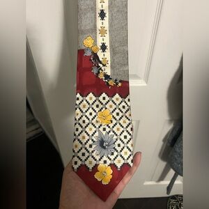 Floral Patterned Tie in Red and Gray